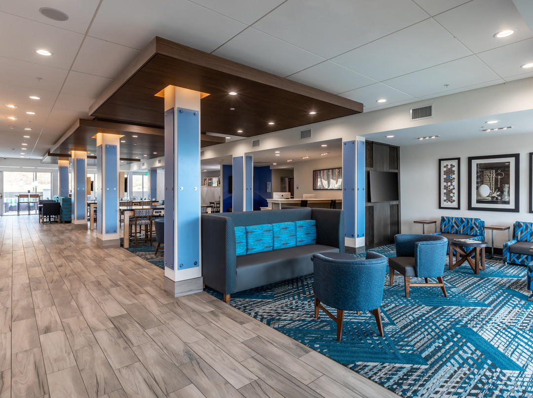 Holiday Inn Express & Suites Gainesville - Lake Lanier Area By IHG主图