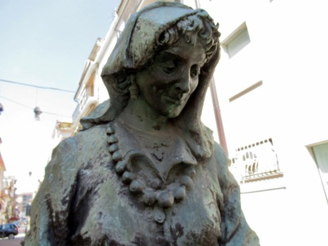 Monumento Alla Retara-圣贝内代托-德尔特龙托必去景点