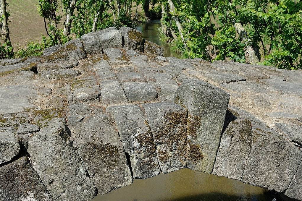 Bridge of Veiga景点图片