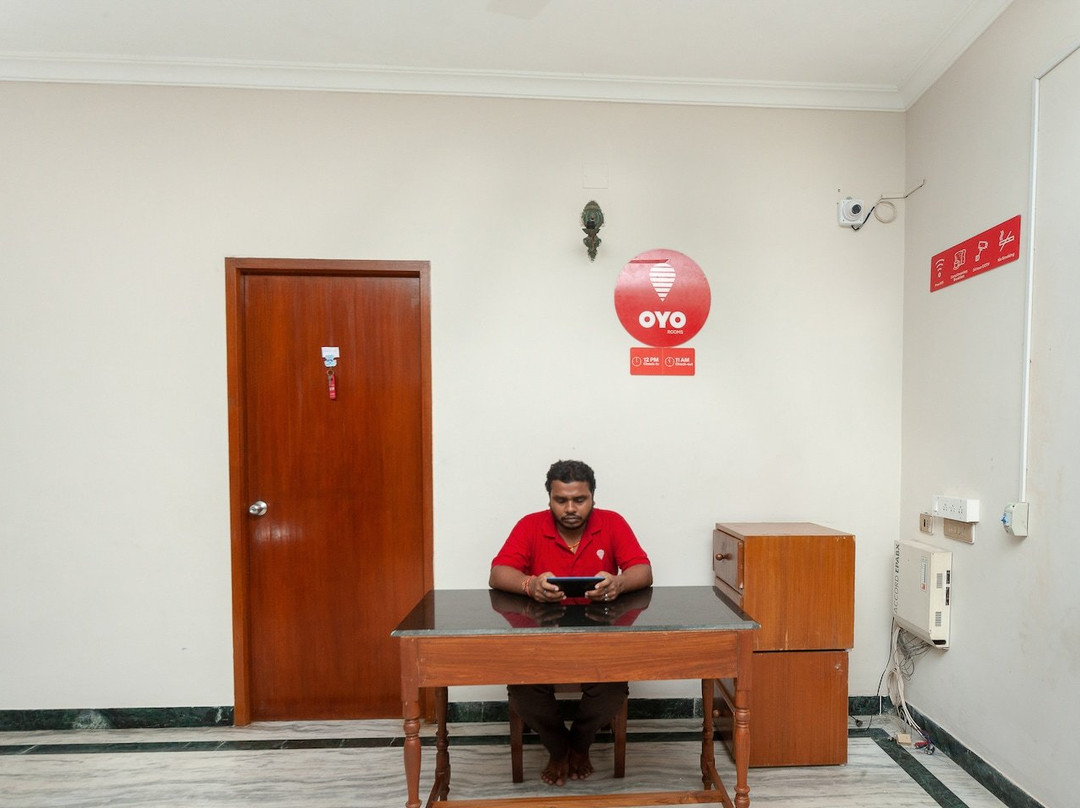 OYO 23212 Sea Cliff主图