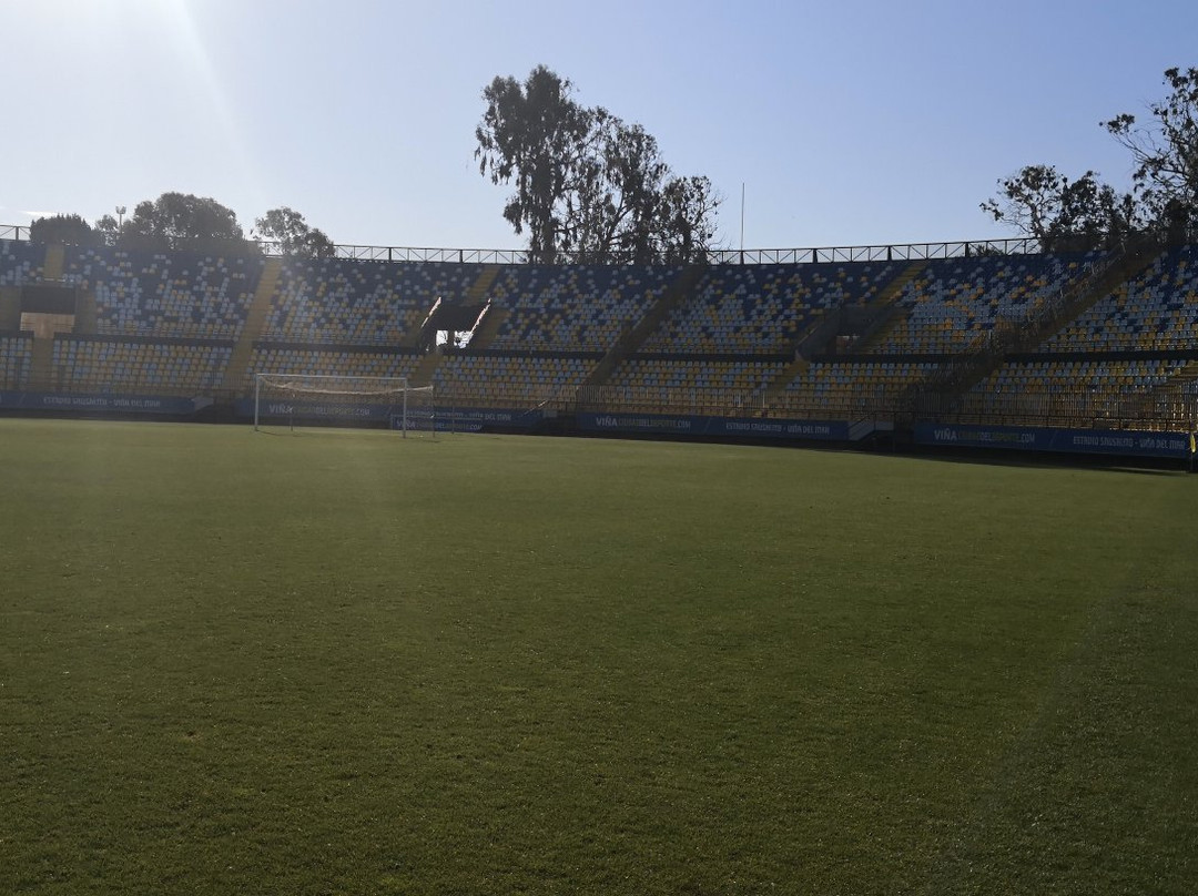 Estadio Sausalito-比尼亚德尔马必去景点