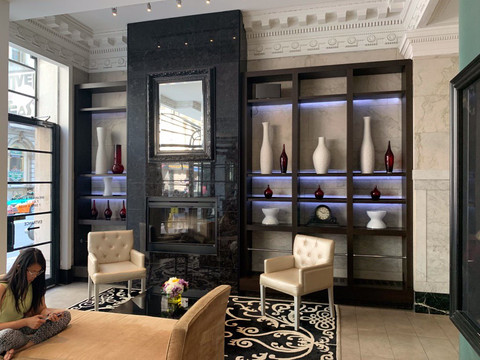 维多利亚酒店主图