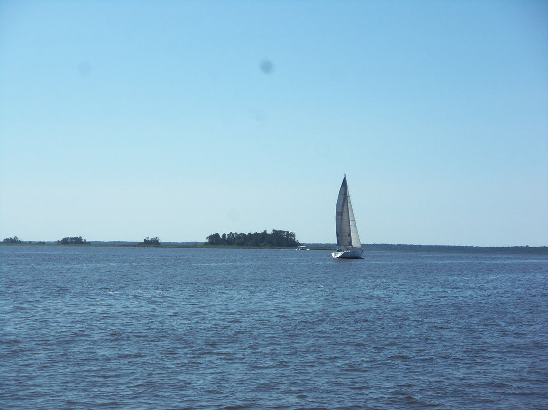 Island Picnic Cruise景点图片