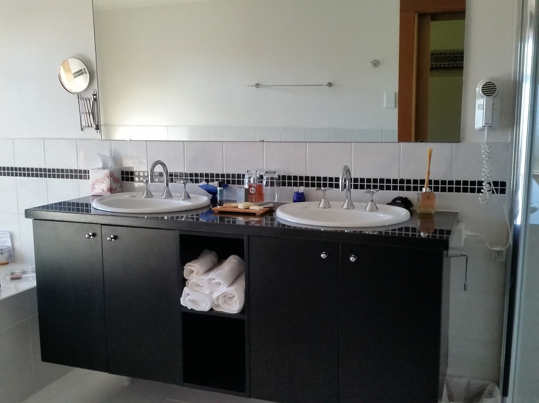 瓦济河精品食宿酒店主图