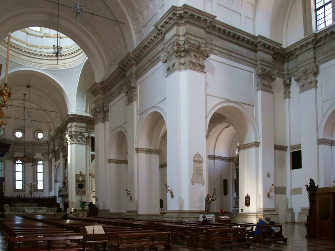 Cathedral Basilica of Santa Maria Assunta景点图片
