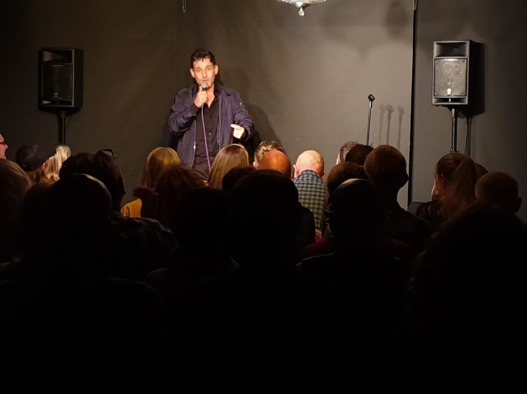 Off The Rails Comedy Club景点图片