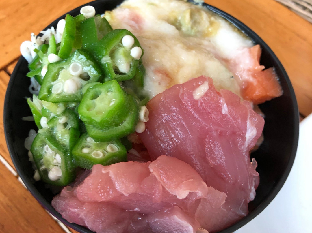 冲绳市餐馆和美食-DRESS DINER