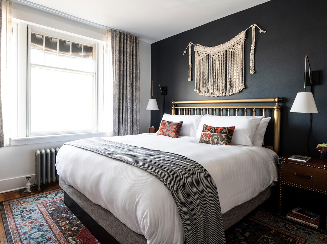 The Armstrong Hotel主图