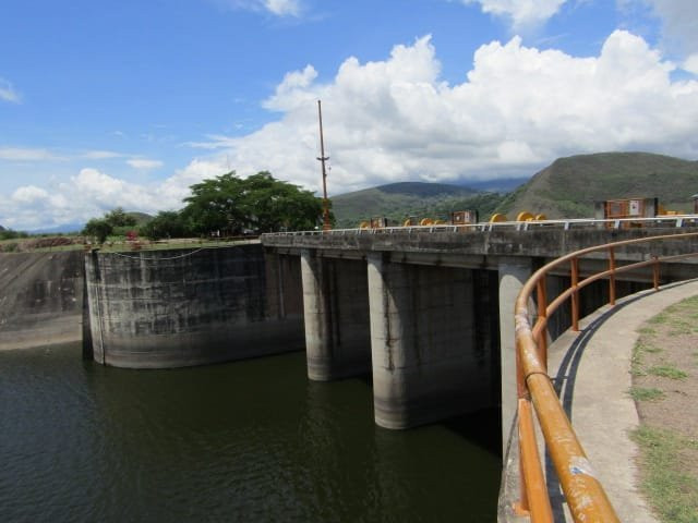 Dam of Betania-Yaguara必去景点