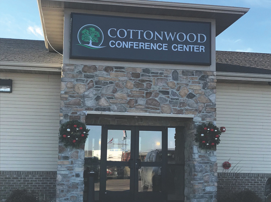 Cottonwood Inn and Conference Center主图