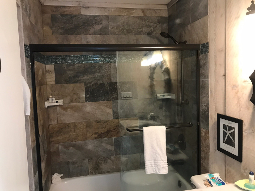 Front Beach Cottages主图