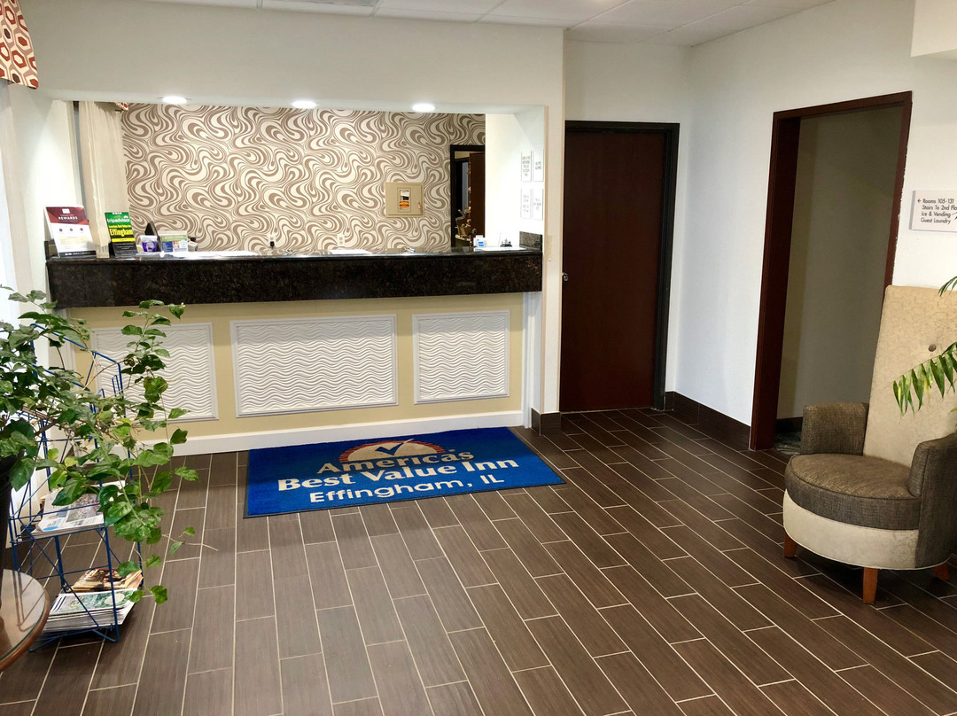 Ramada by Wyndham Effingham主图