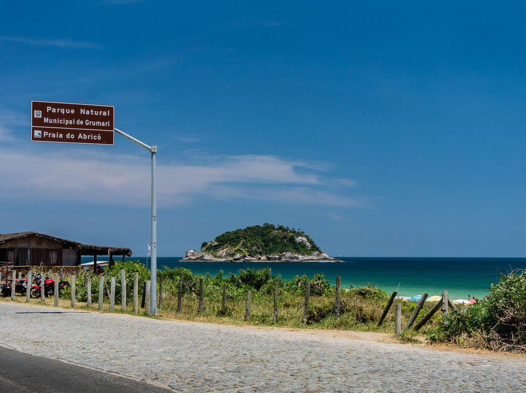 Praia de Grumari景点图片