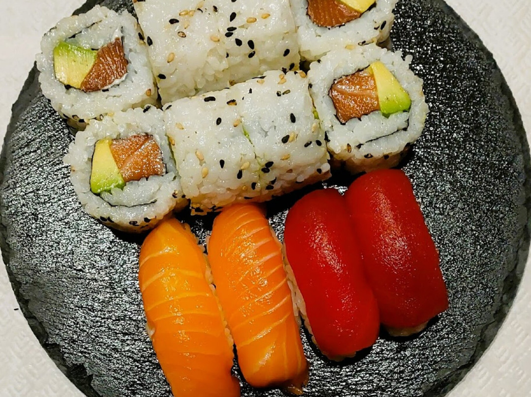 Restaurant The Vintage sushi and more