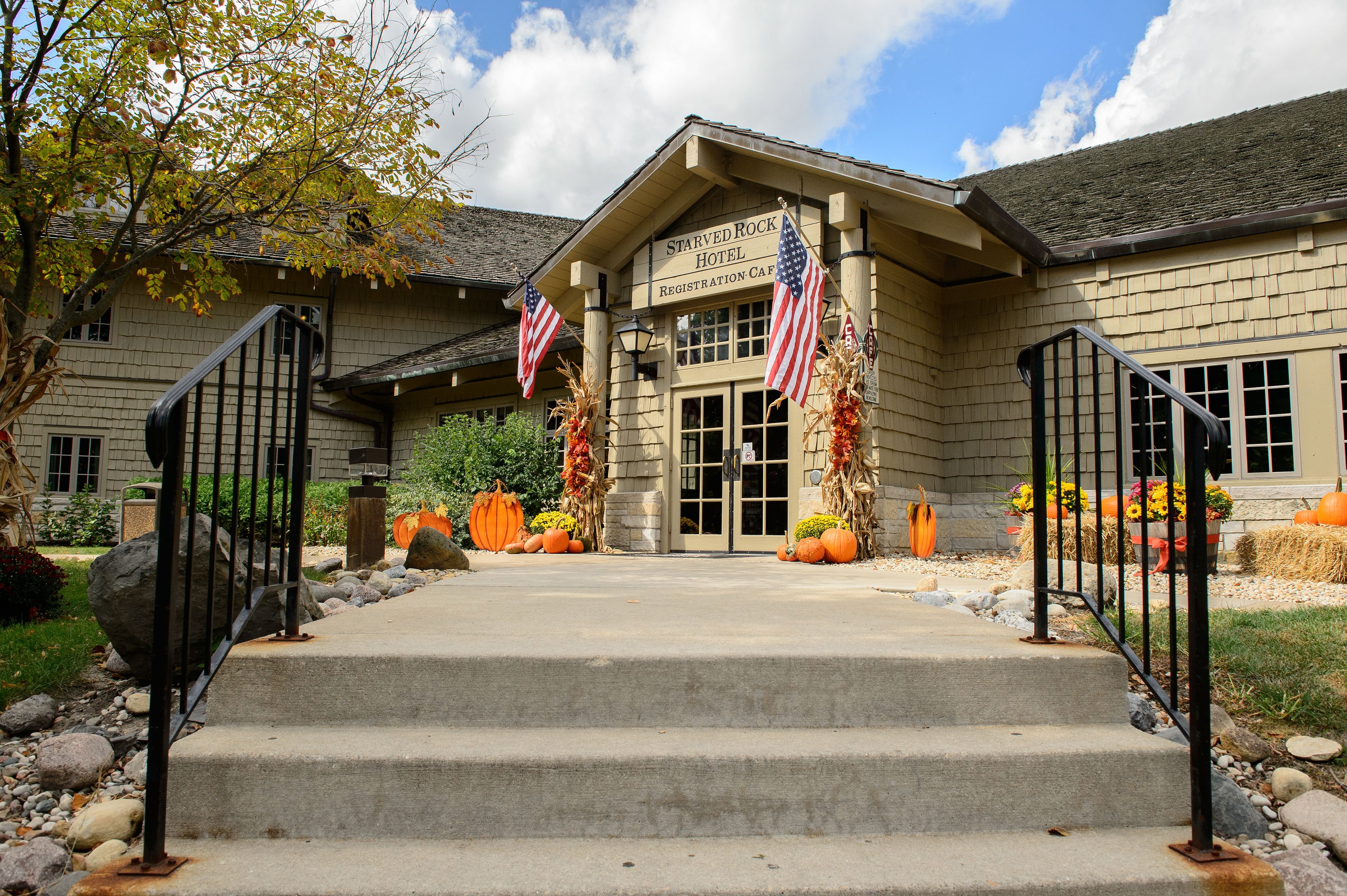 Starved Rock Lodge & Conference Center-官方
