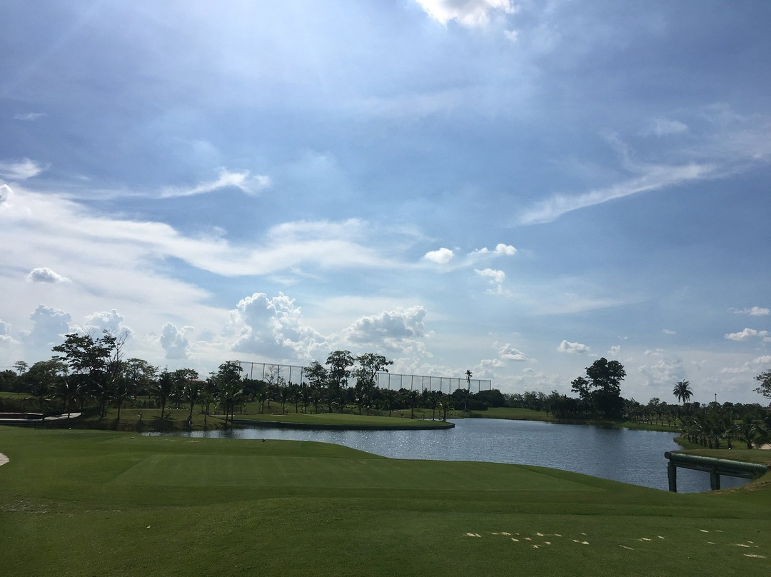 Rose Garden Golf Club景点图片