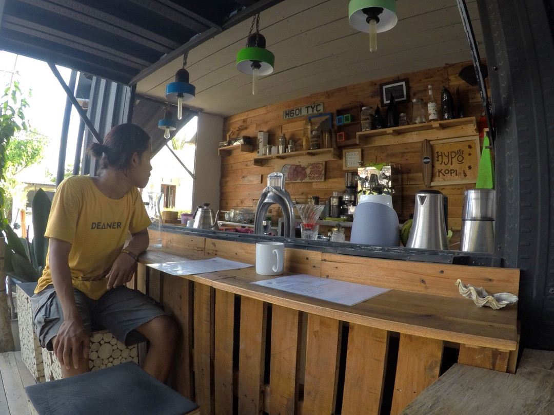 Sukadana餐馆和美食-Hypo Kopi