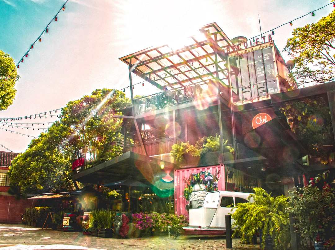 恩维加多餐馆和美食-Contenedores Food Place