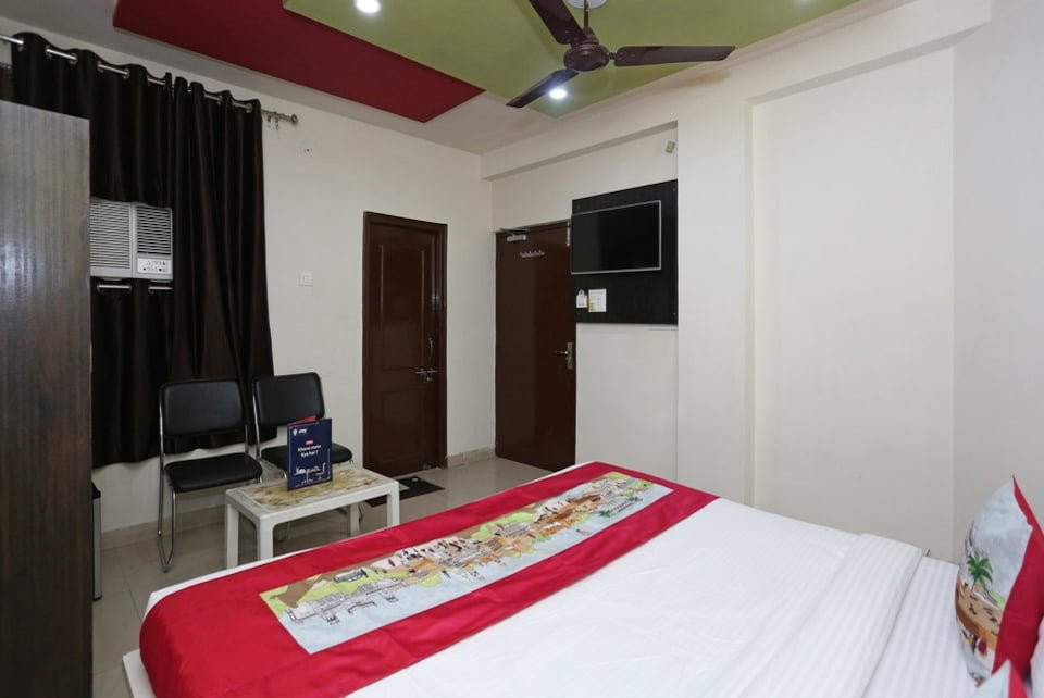 OYO 7773 Hotel Simran Palace主图