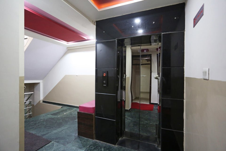 OYO 7773 Hotel Simran Palace主图