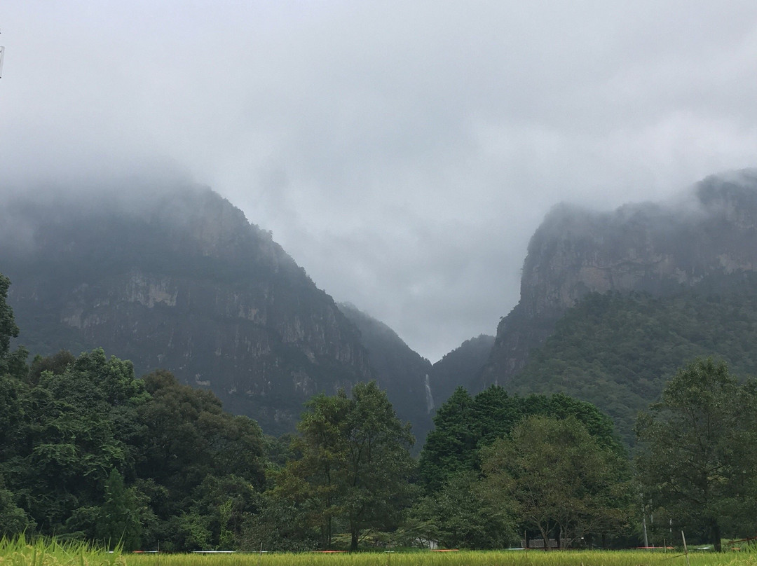 Mukabaki Falls-延冈市必去景点