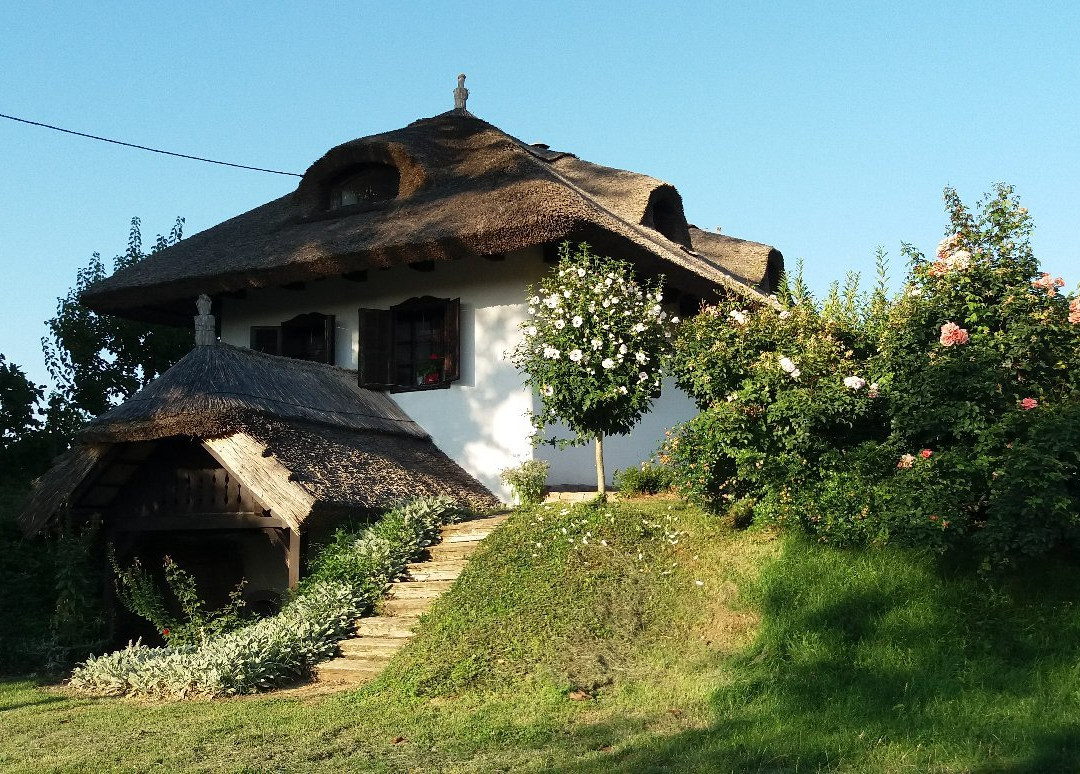 Lendava旅游景点-Holy Trinity Chapel
