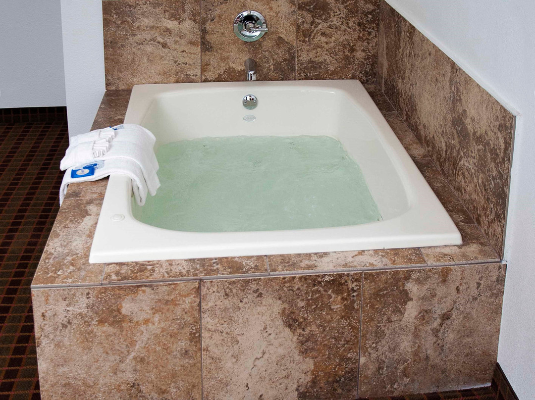 Express Inn And Suites主图