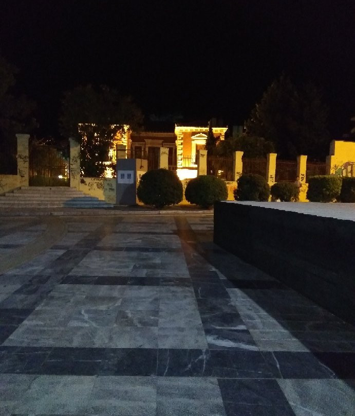 The Red House-Khalkis必去景点