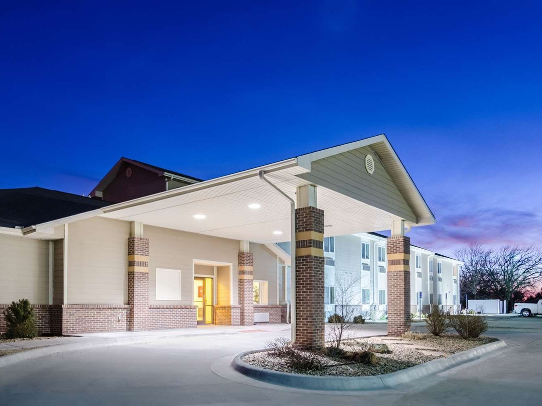 Park View Inn & Suites主图