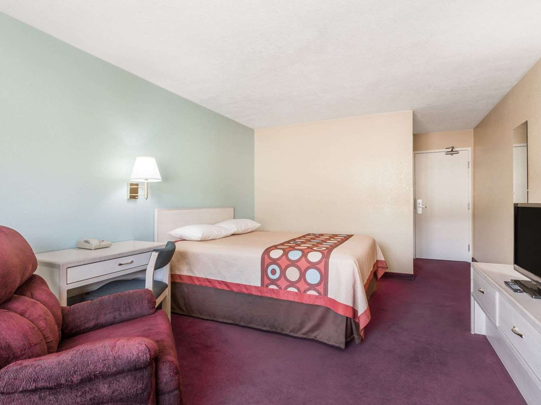 Super 8 by Wyndham Nephi主图