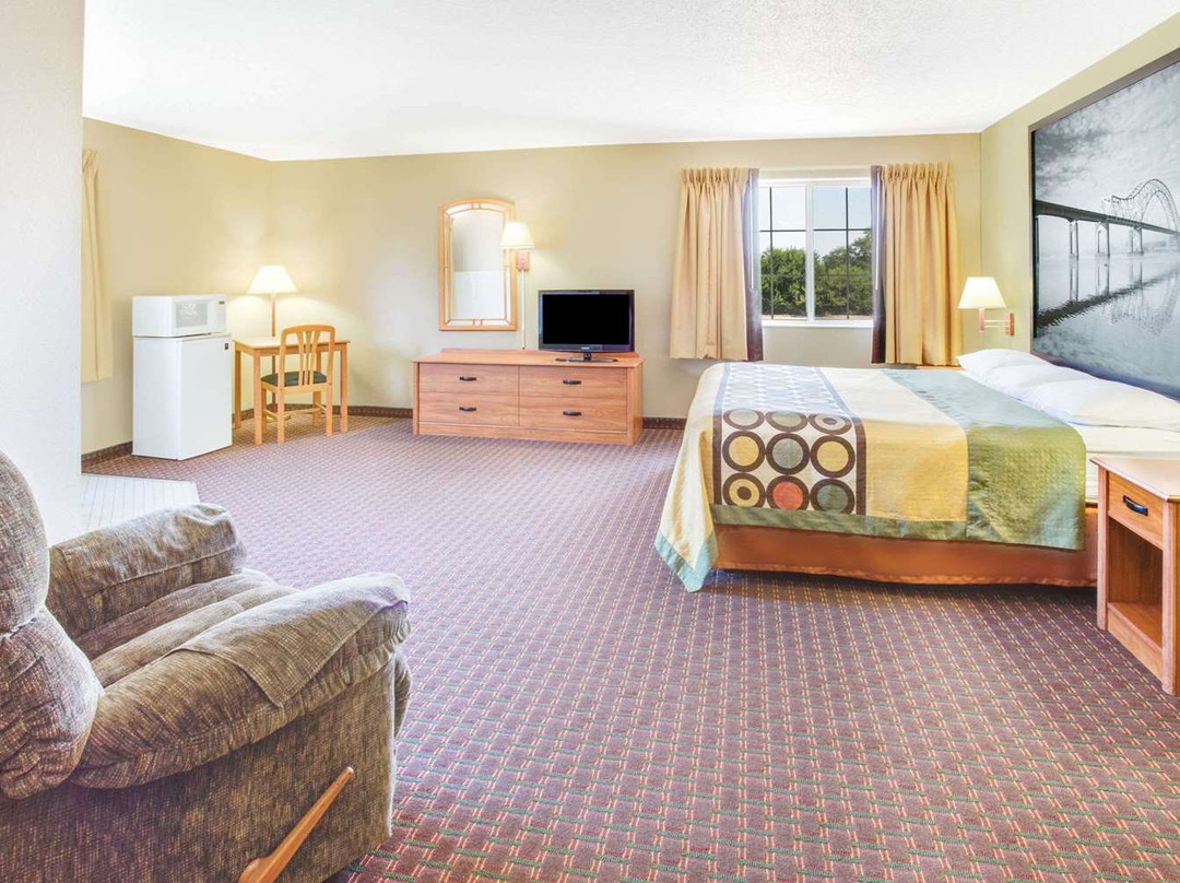 Super 8 by Wyndham Le Claire/Quad Cities主图