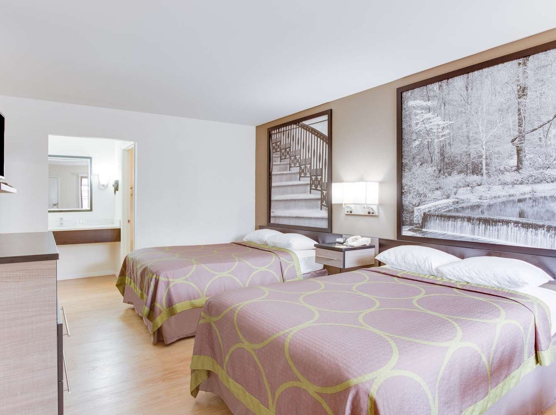 Super 8 by Wyndham Dalton主图