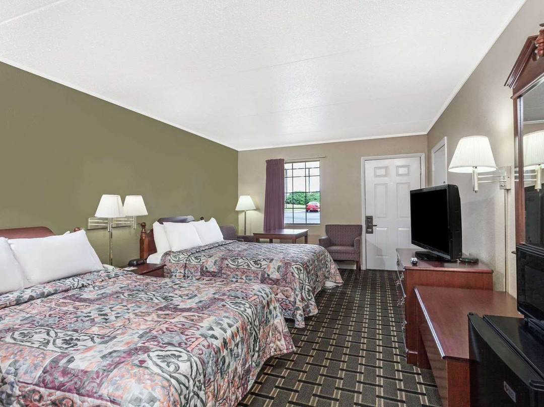 Days Inn by Wyndham Lenoir City主图