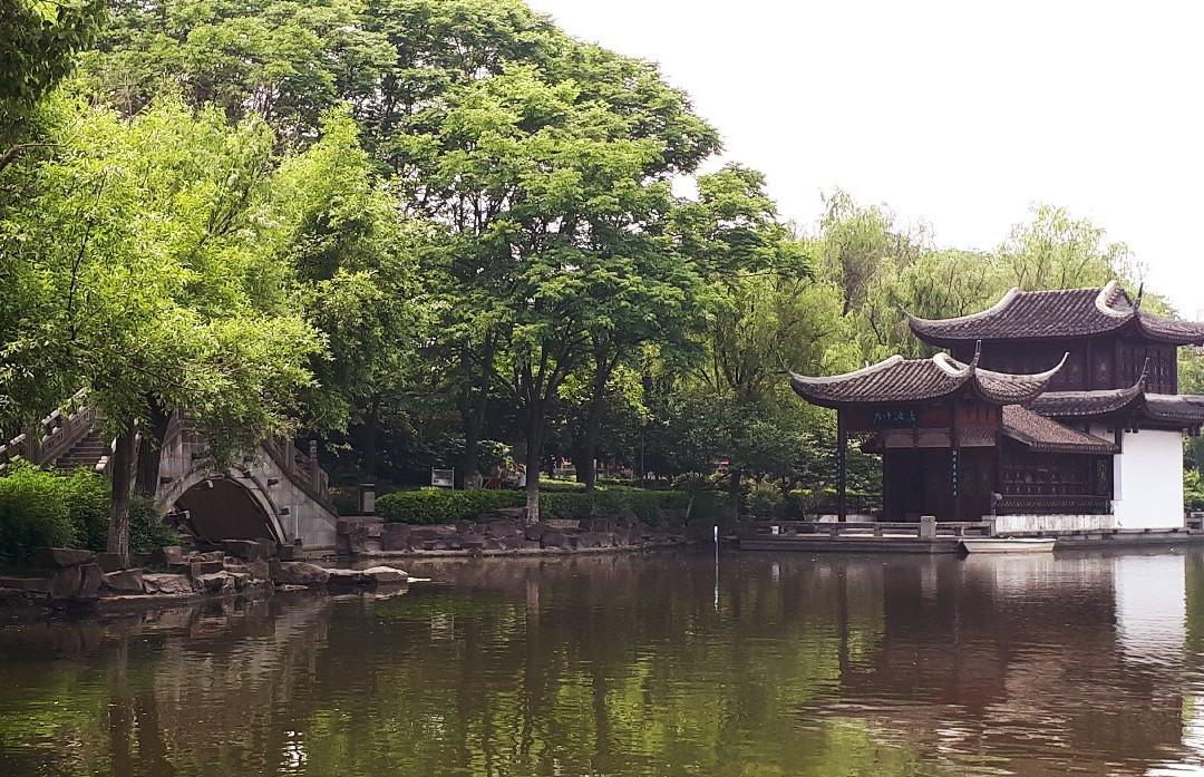 义乌绣湖公园景点图片