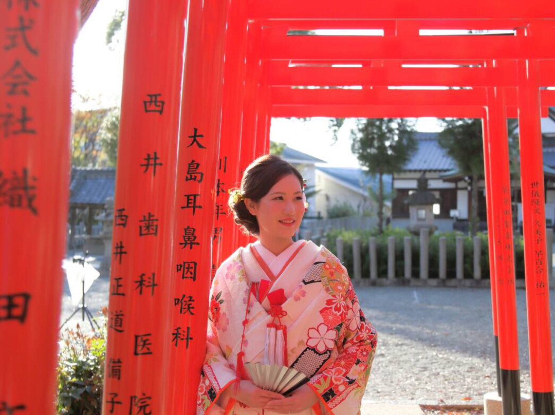 Toyonakainari Shrine景点图片