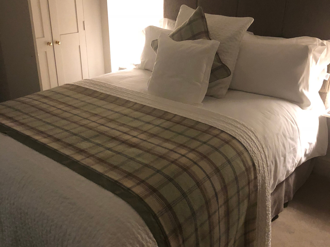 April House Weybridge主图