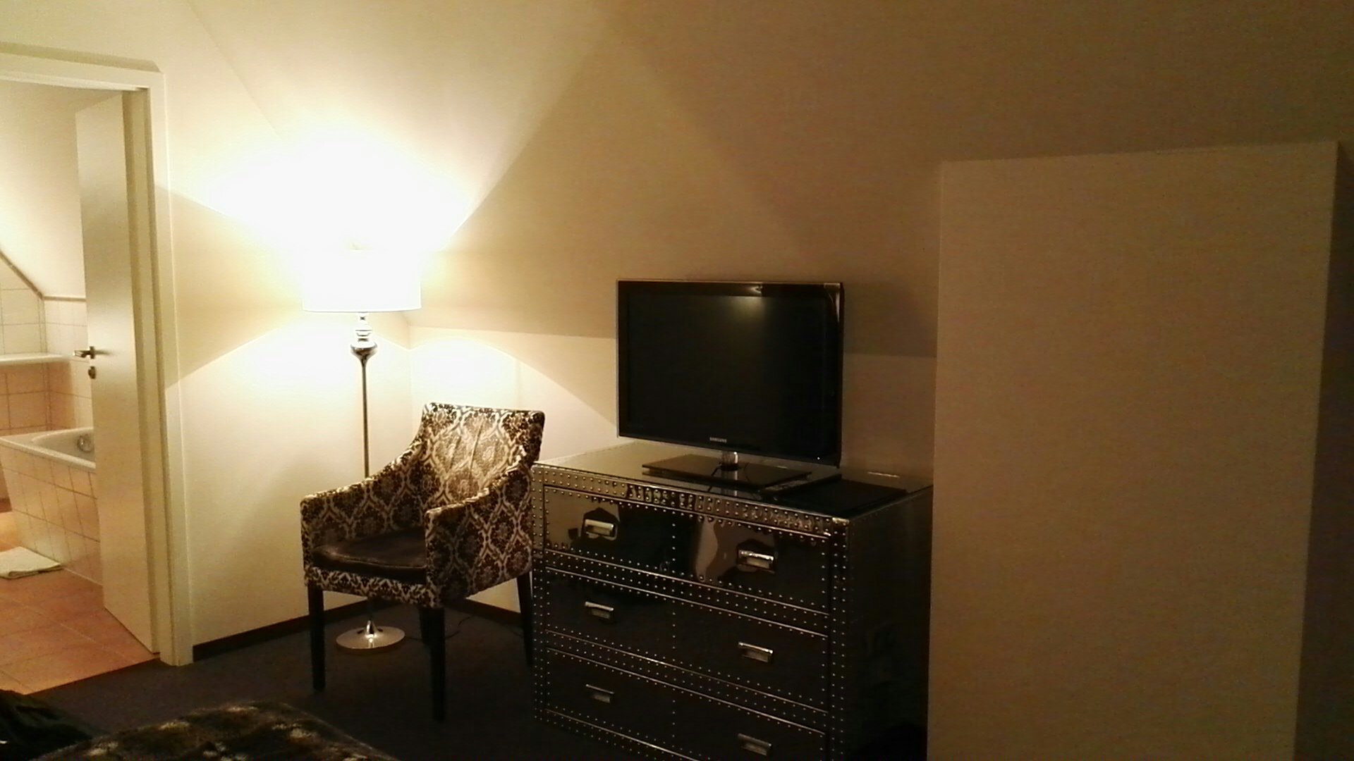 埃姆多克特尔普拉兹酒店-官方