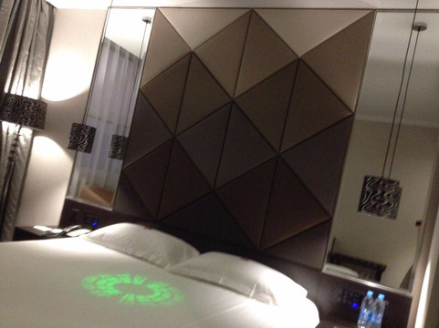 深圳桔子酒店精选深圳罗湖主图