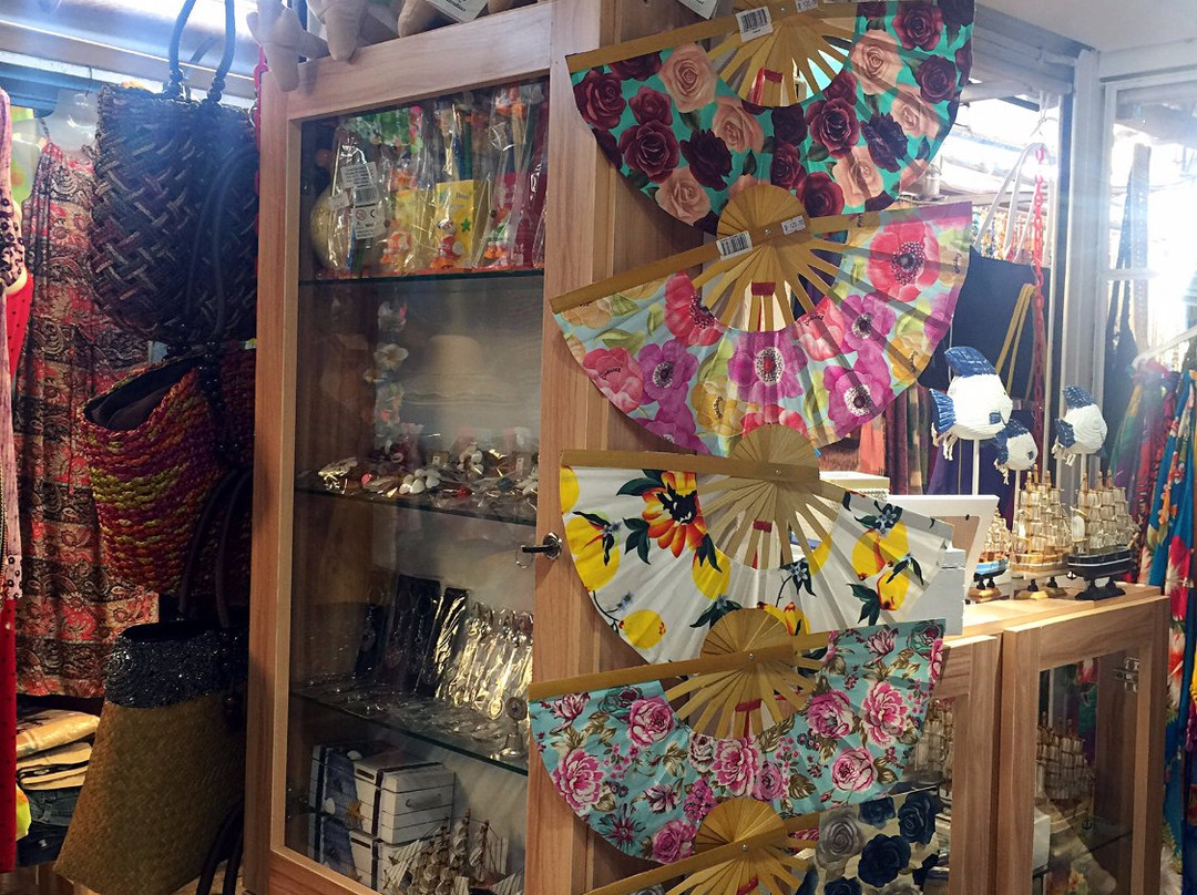 Badaboom Souvenir Shop-大湾必去景点