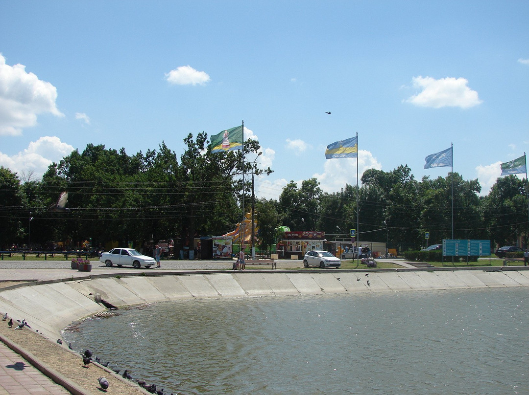 Toloka Lake景点图片