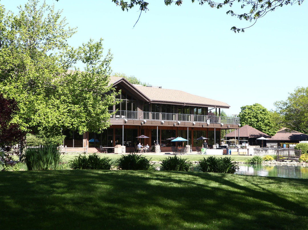 White Pines Golf Club-Bensenville必去景点