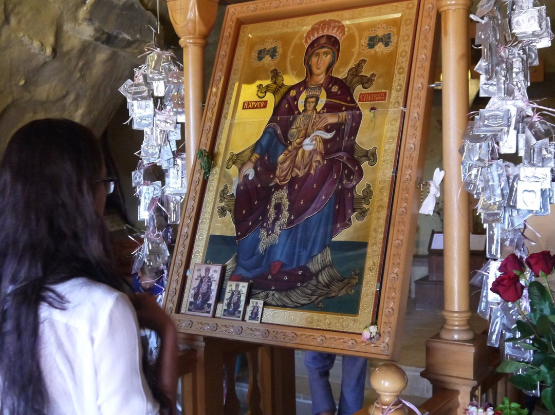 Chrysospiliotissa Church-Deftera必去景点