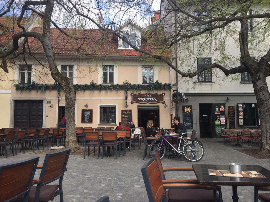 Premier Pub