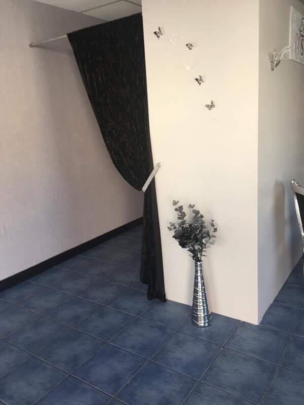 Shimmer N Shine Hair And Beauty Salon-Marsascala必去景点