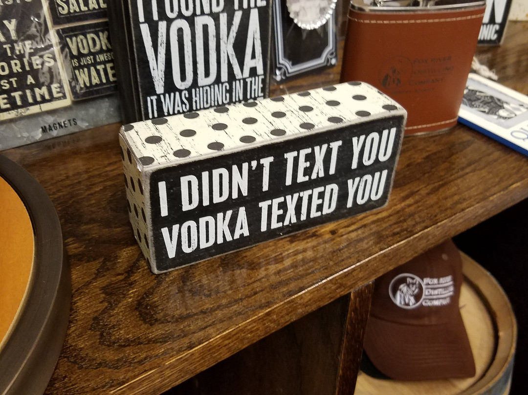 Fox River Distilling Company-Geneva必去景点