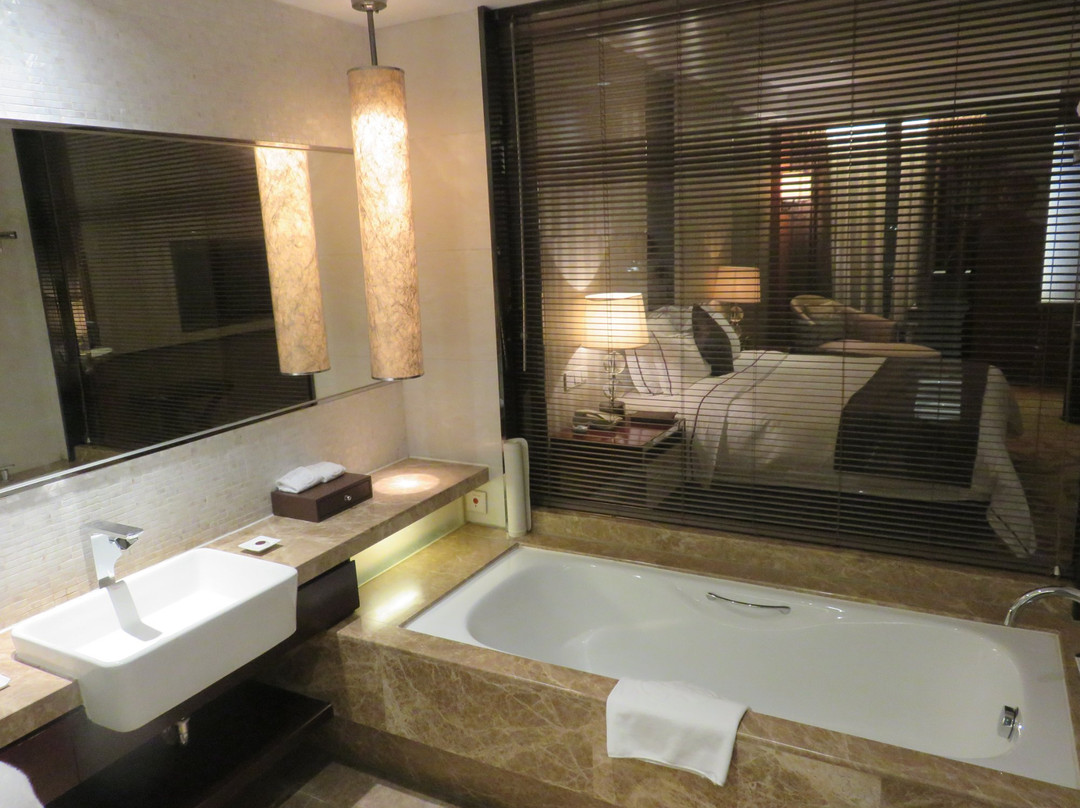 东恒盛国际大酒店主图