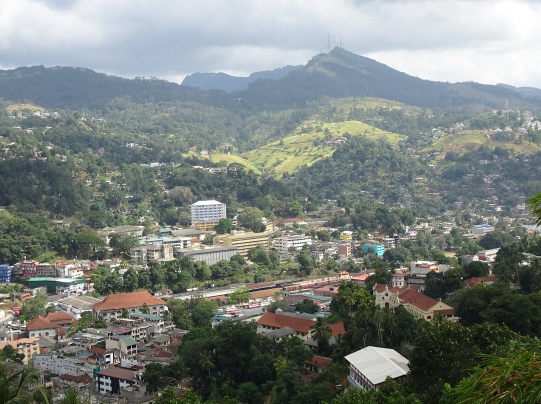 Asgiriya Maha Viharaya-康提必去景点