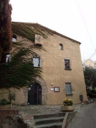 Biblioteca Can Milans-Caldes d'Estrac必去景点