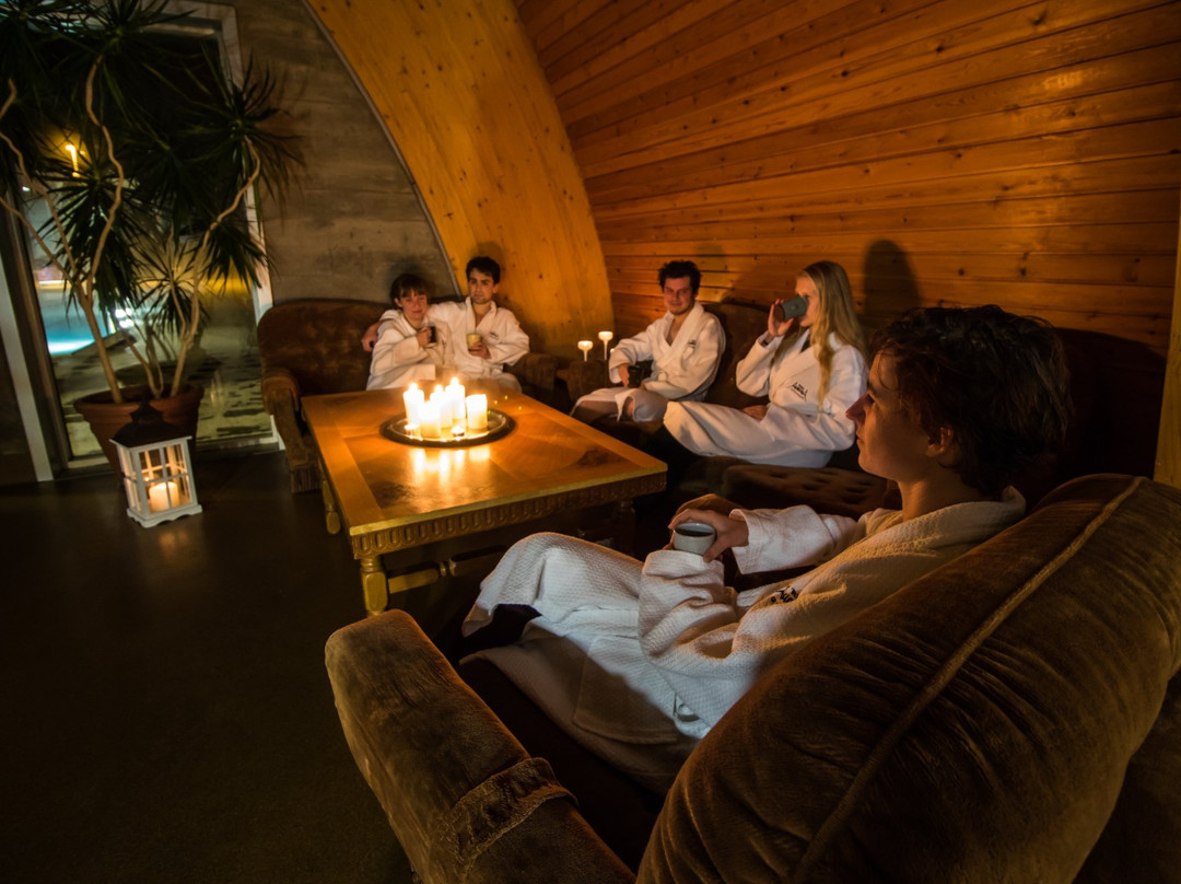 North Aurora Exclusive Baths-劳加尔必去景点