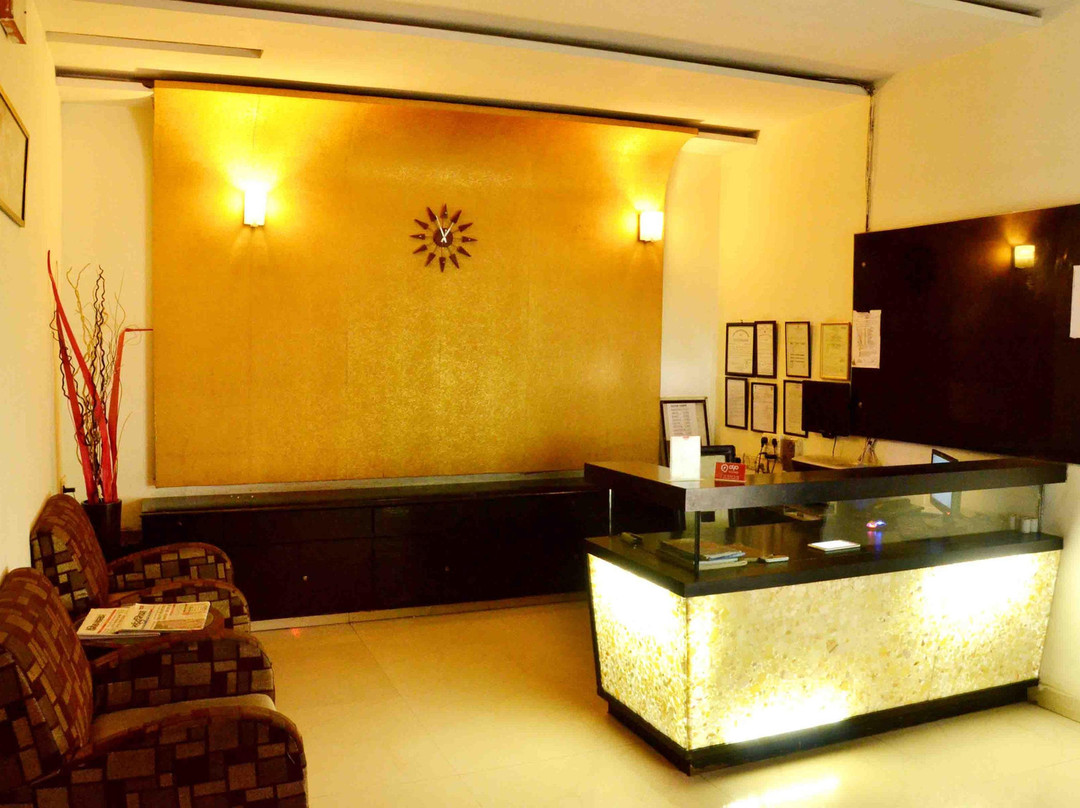 OYO 1563 Hotel Signature主图